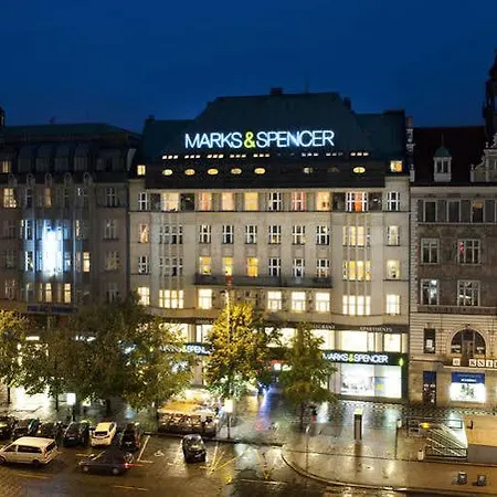 At Wenceslas Square Apartmán *