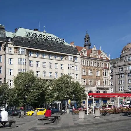 At Wenceslas Square Apartmán *